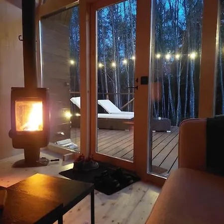 Unique Tiny House In Countryside 度假居 *